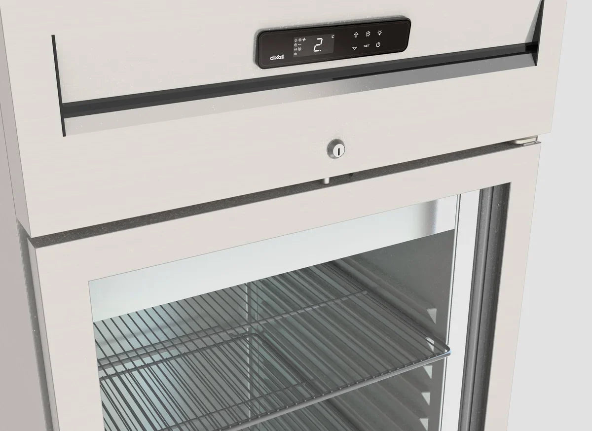 detalle_puerta_crisal_y_mandos_armario_gastrohero_2021_refrigeracion_copia_1.jpg